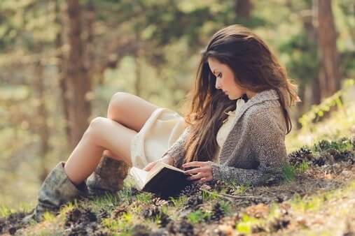 cute girl book reading wallpapers 1501199536