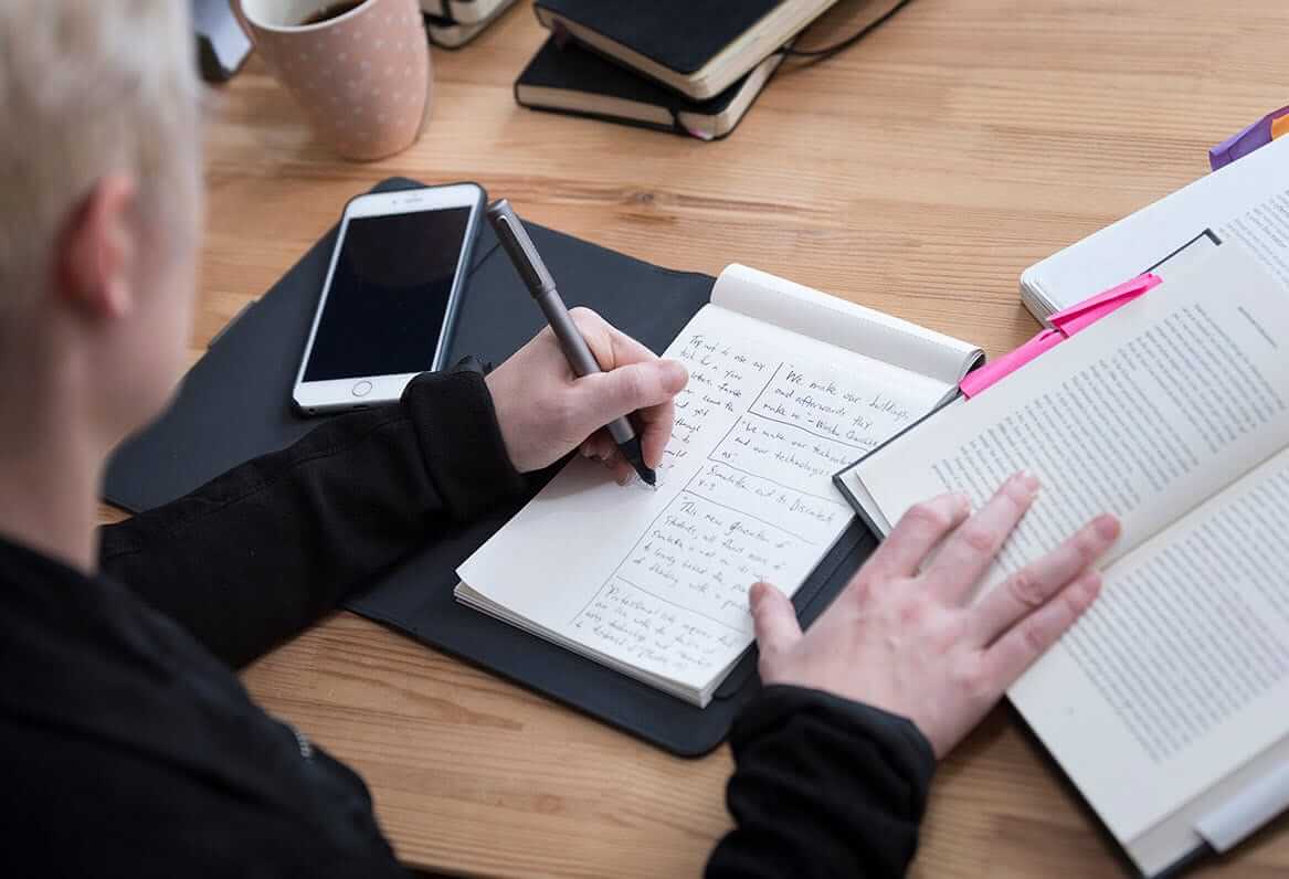 wacom bamboo spark in use 2