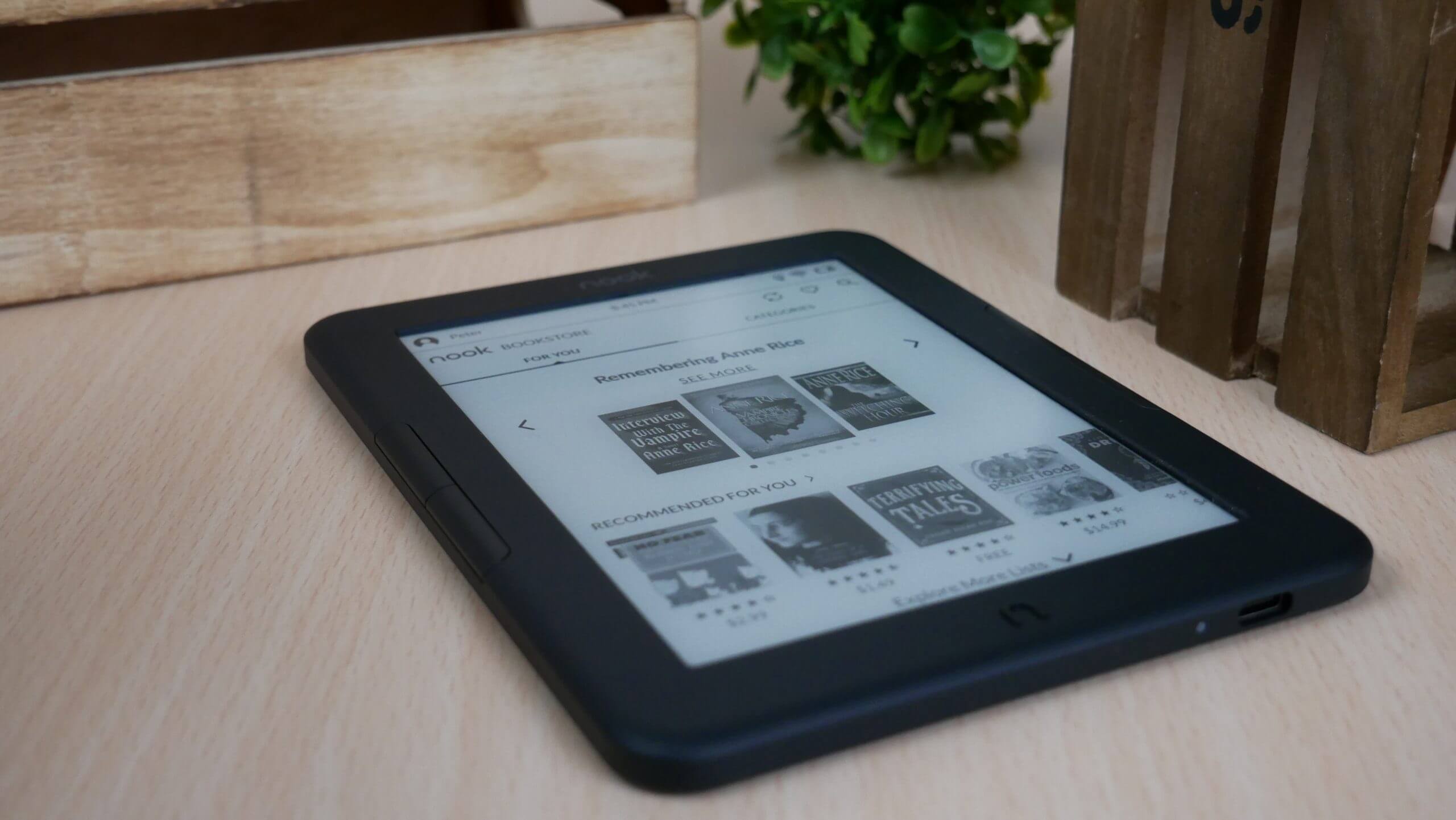 New Barnes Noble Nook Simple Touch: Review (Nook Vs Kindle)