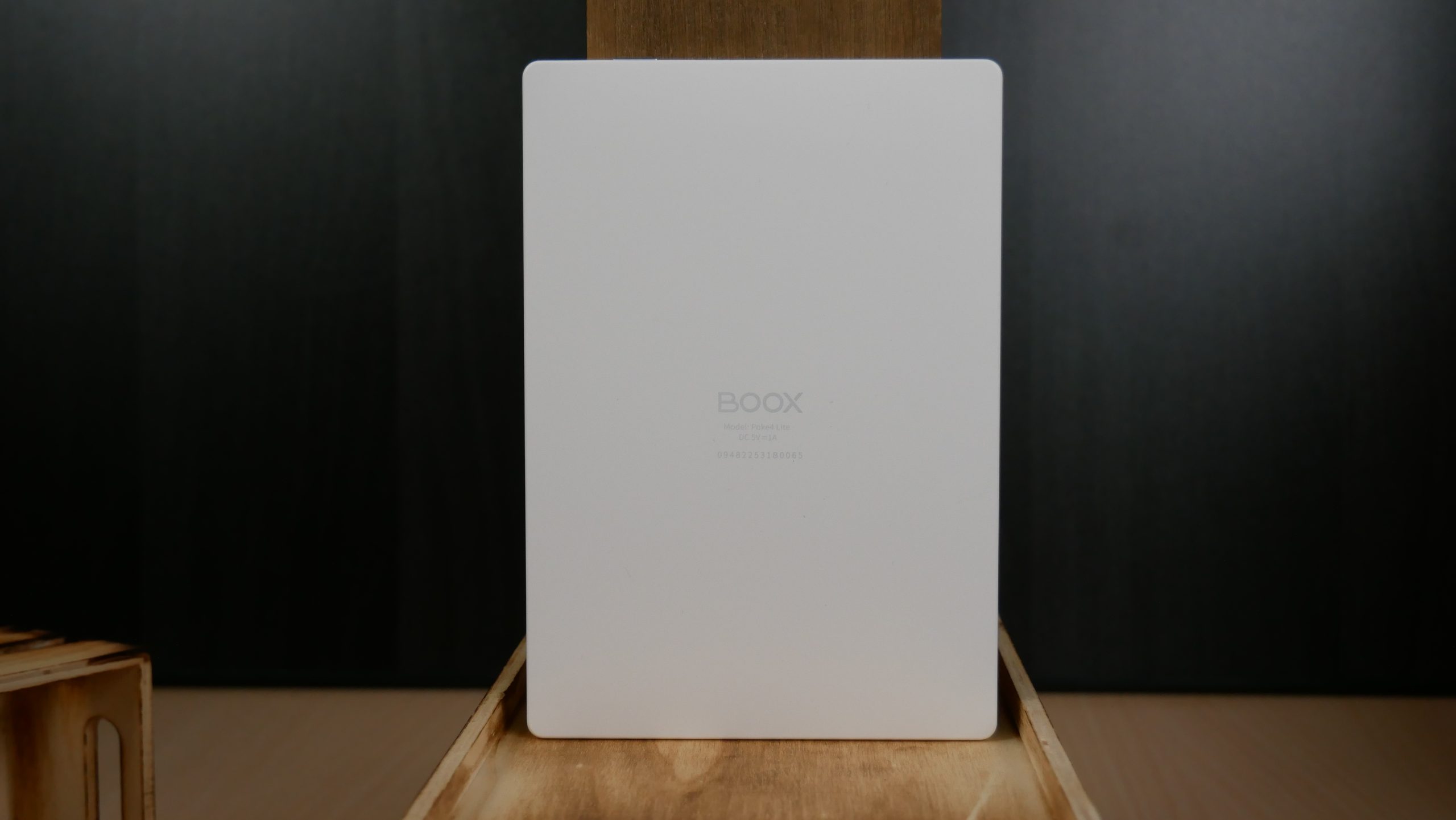 Onyx Boox Poke 4 Lite Hands on Review - Good e-Reader