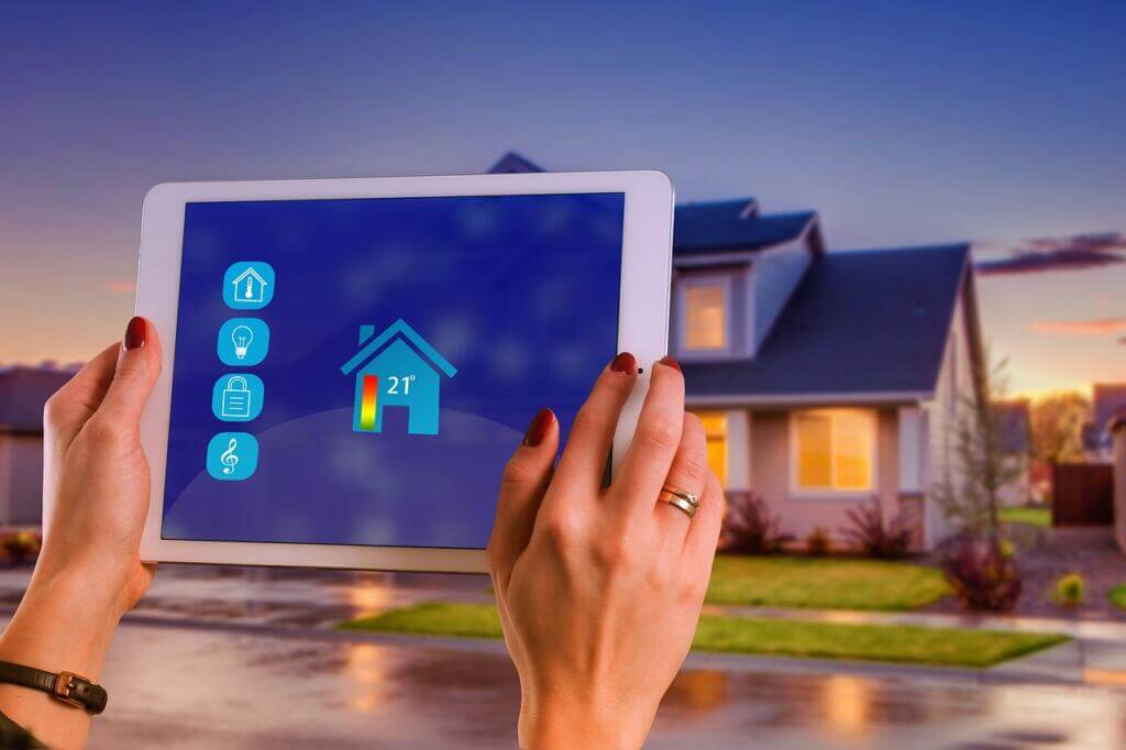 e ink displays in smart home devices