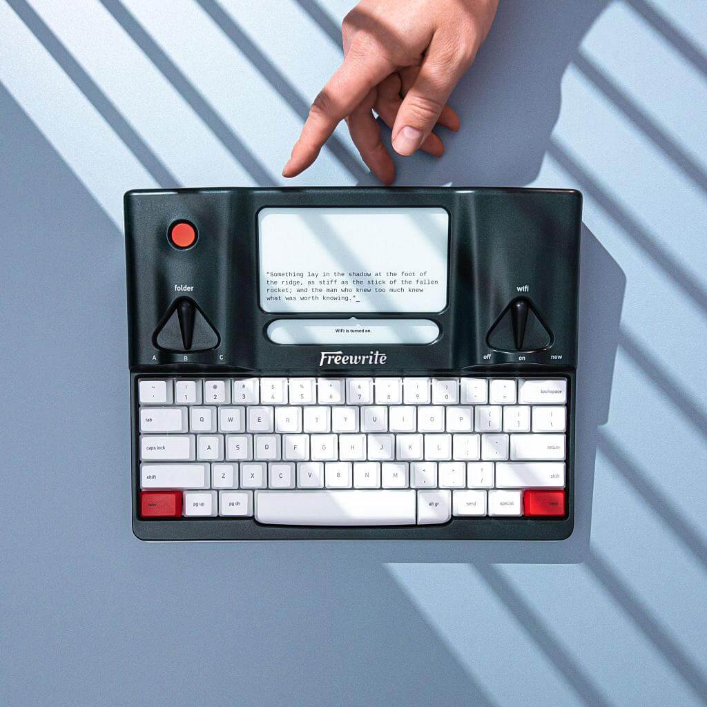 freewrite e ink typewriter