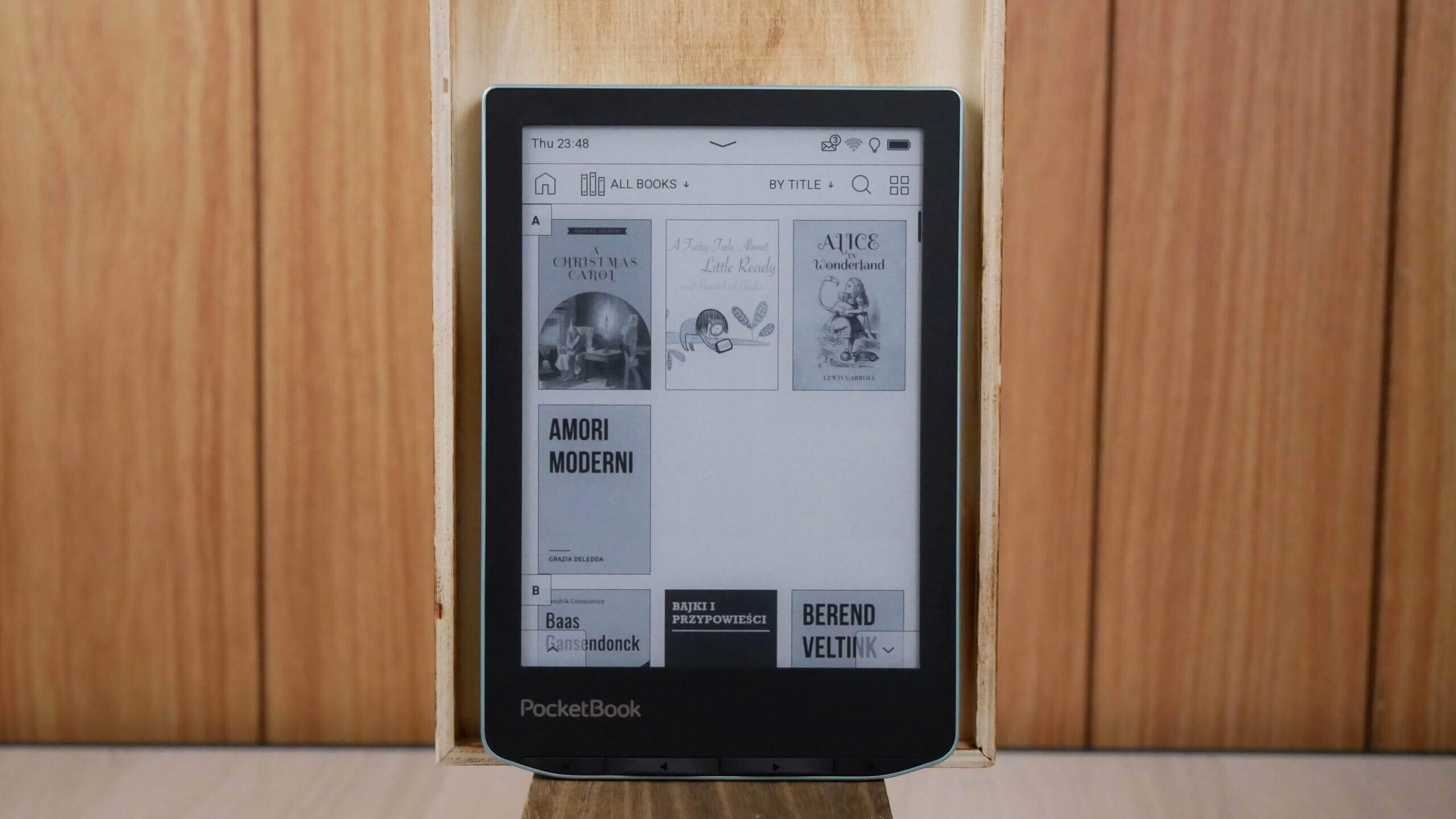 PocketBook InkPad Color 3: e-Reader Device with a Colour Display