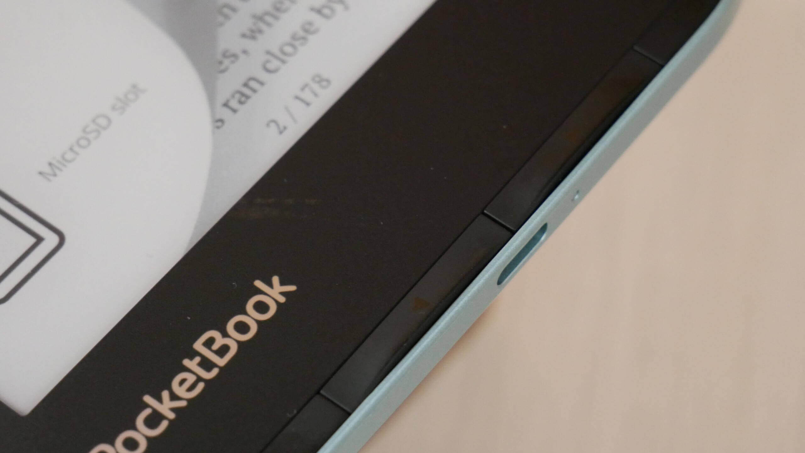 Pocketbook Verse Pro Review: a full-featured 6-inch e-reader